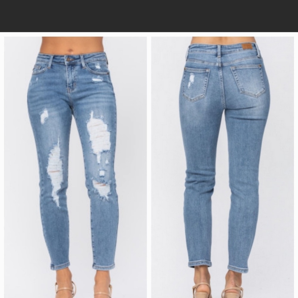 Just blue super cute size 28 jeans!
